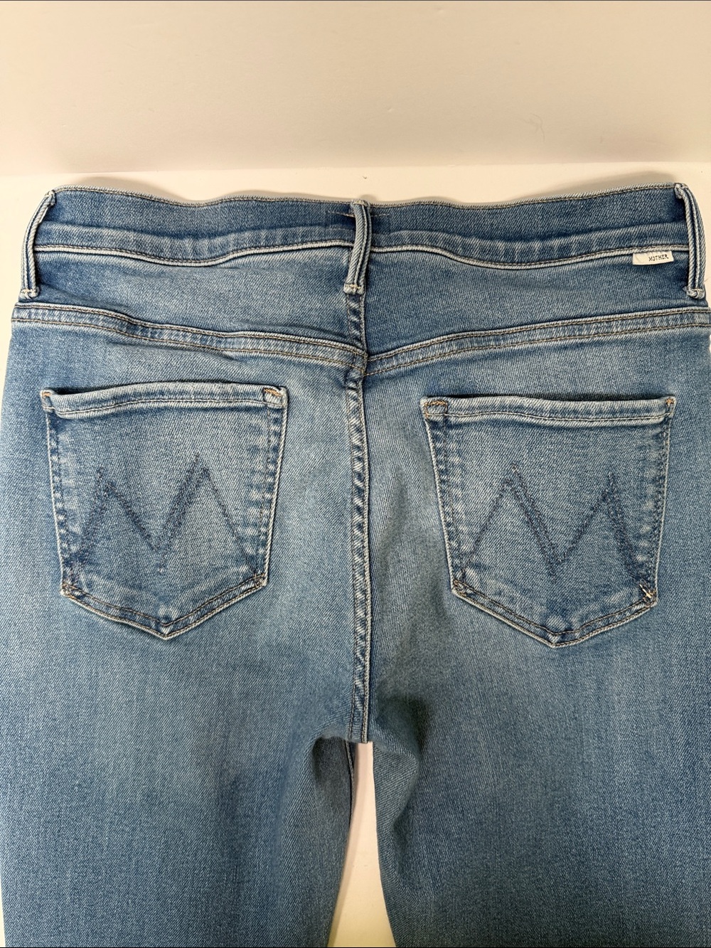 Mother The Weekender Blue Jeans Size 29 in Layover - Picture 6 of 14
